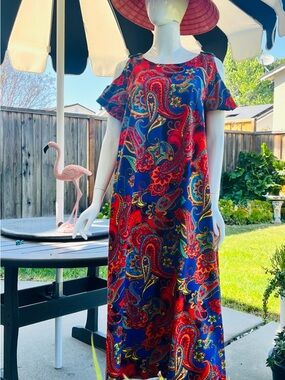 Vintage 60’s Cold Shoulder Hawaiian Caftan Kaftan Dress